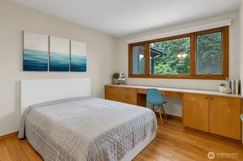15605 72nd Avenue NE Kenmore WA 98208