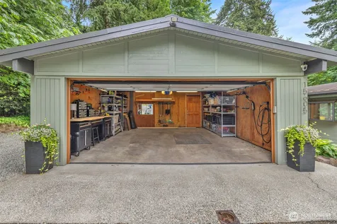 15605 72nd Avenue NE Kenmore WA 98208
