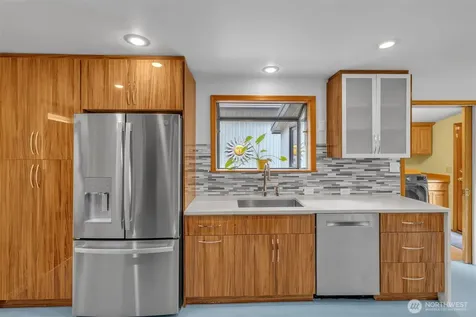 15605 72nd Avenue NE Kenmore WA 98208