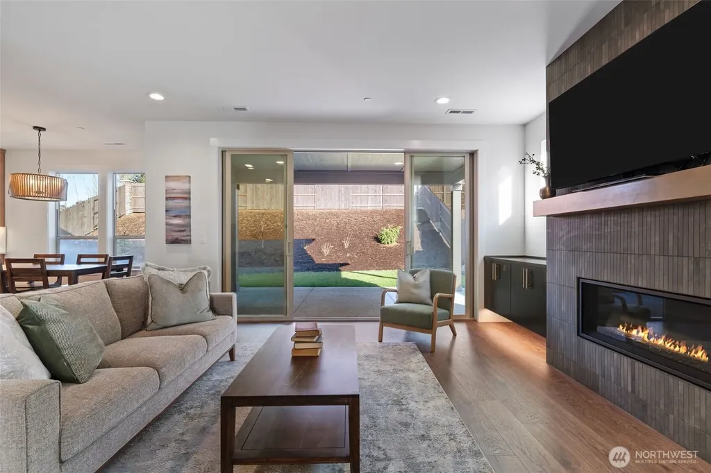 2308 E Dalmatian Drive La Center WA 98629