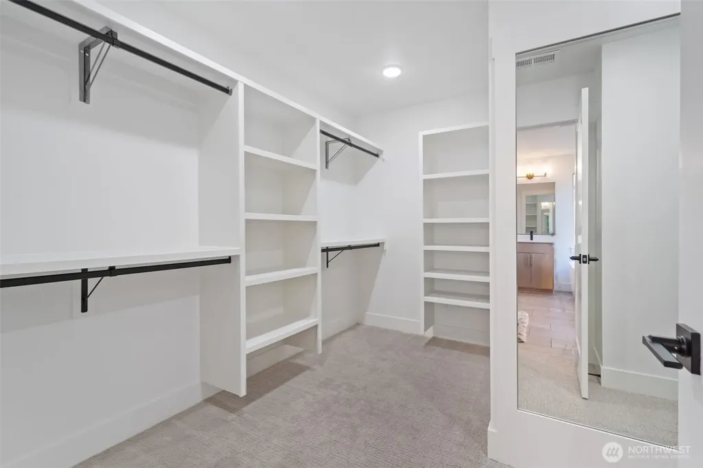 2308 E Dalmatian Drive La Center WA 98629