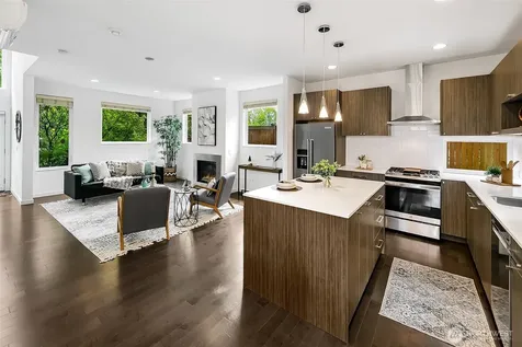 13721 Meridian Avenue N Seattle WA 98133