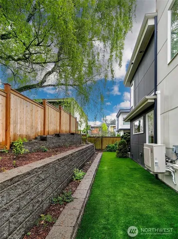 13721 Meridian Avenue N Seattle WA 98133