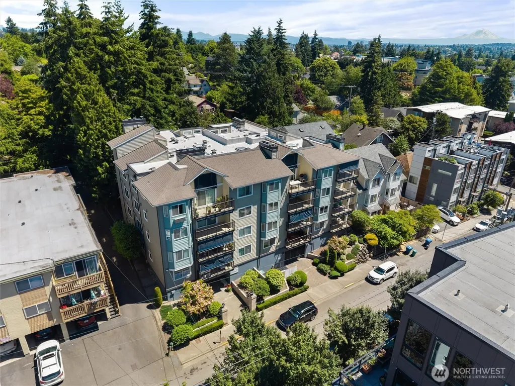 8720 Phinney Avenue N Seattle WA 98103