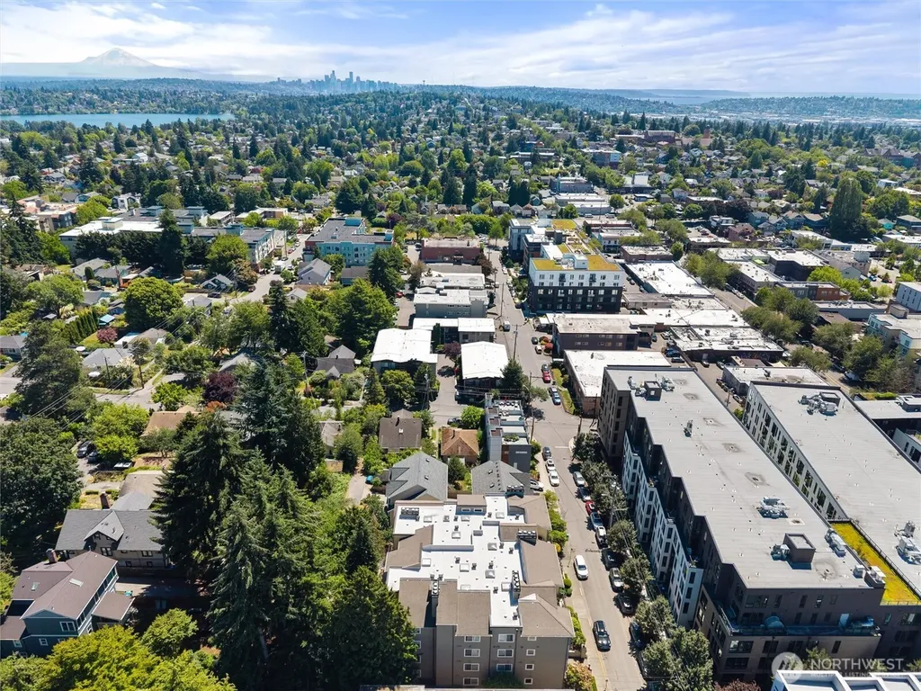 8720 Phinney Avenue N Seattle WA 98103