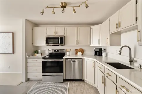 8720 Phinney Avenue N Seattle WA 98103