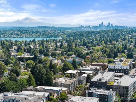 8720 Phinney Avenue N Seattle WA 98103