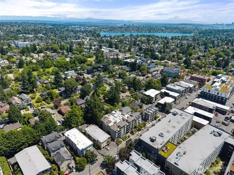 8720 Phinney Avenue N Seattle WA 98103