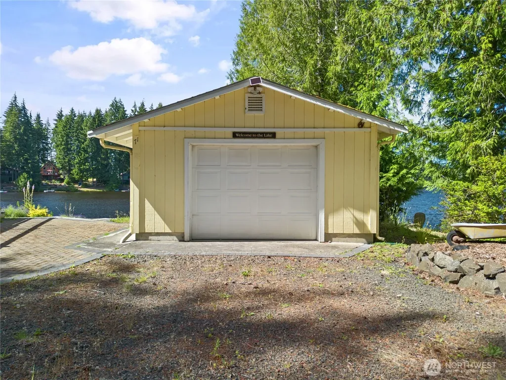 71 E Case Place W Shelton WA 98584