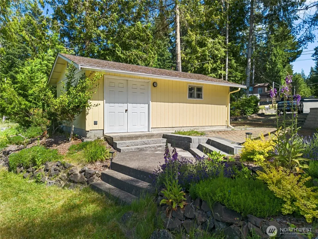 71 E Case Place W Shelton WA 98584