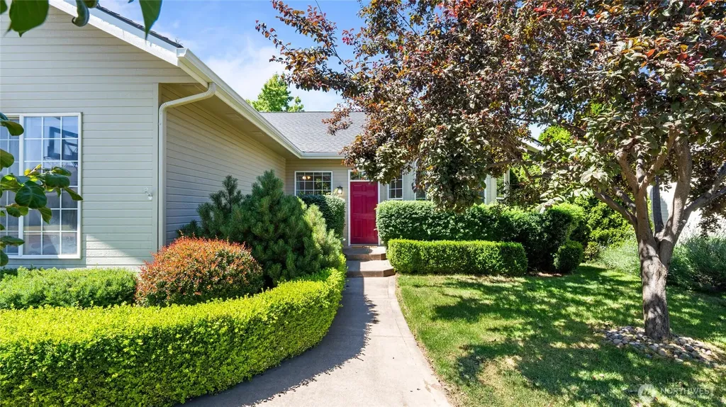 833 SE Marine Drive College Place WA 99324
