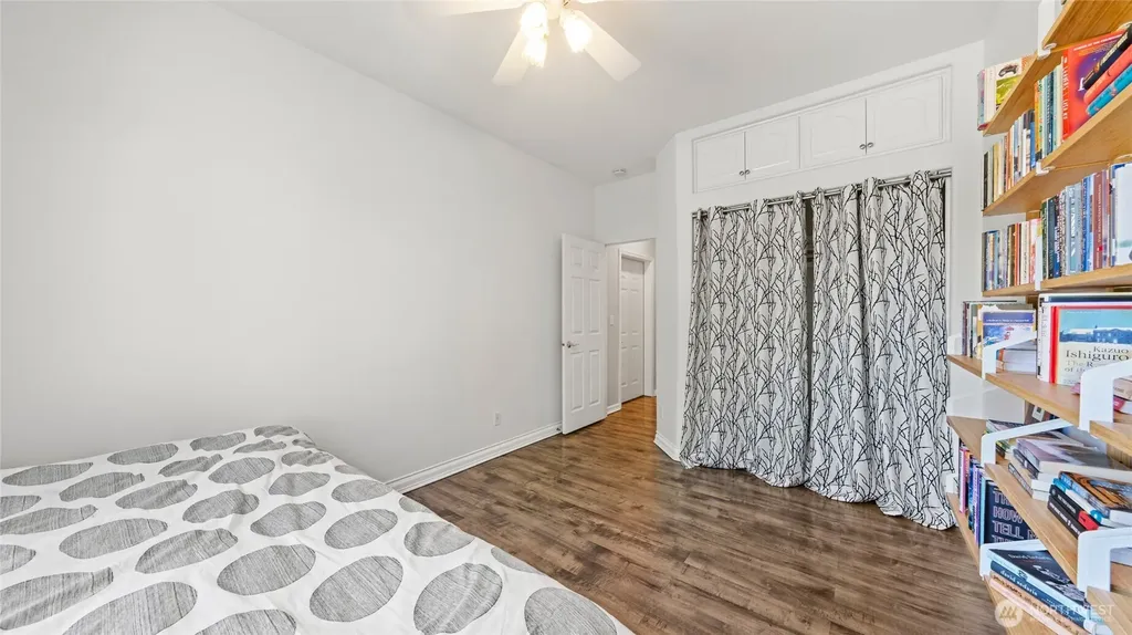 833 SE Marine Drive College Place WA 99324