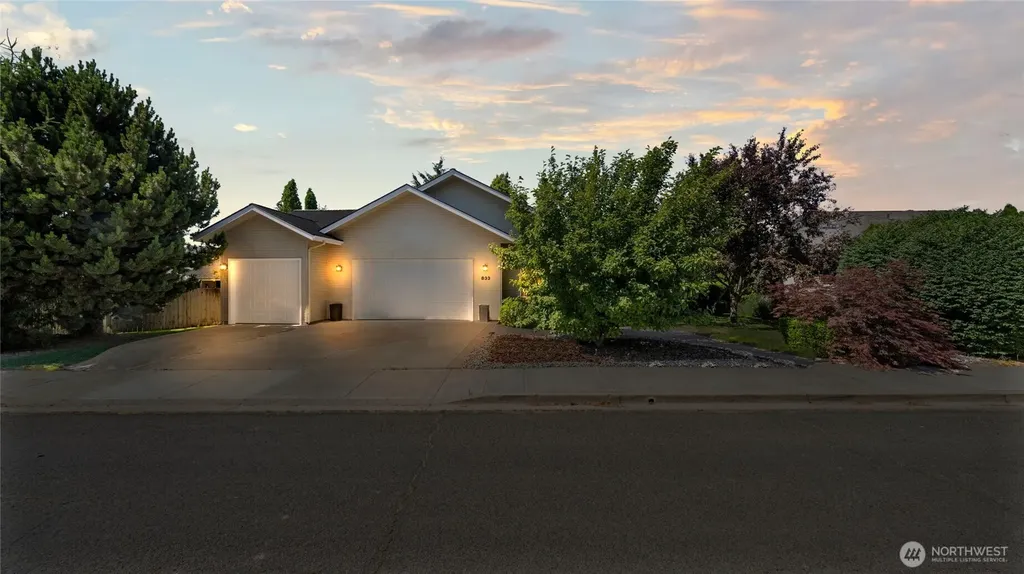 833 SE Marine Drive College Place WA 99324