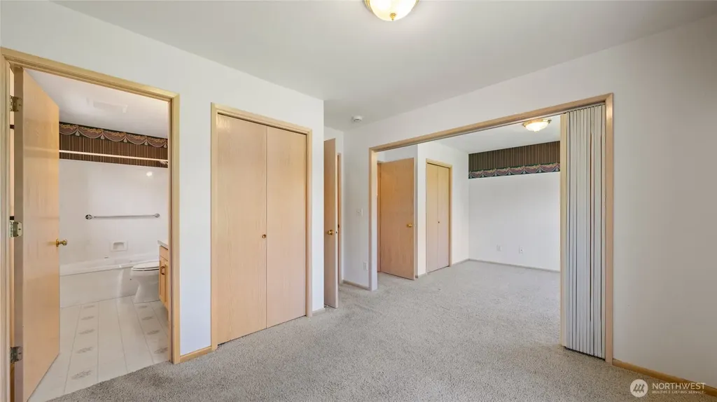 996 SE Admiral Place College Place WA 99324