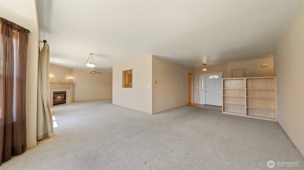 996 SE Admiral Place College Place WA 99324