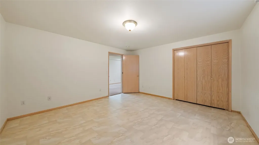 996 SE Admiral Place College Place WA 99324