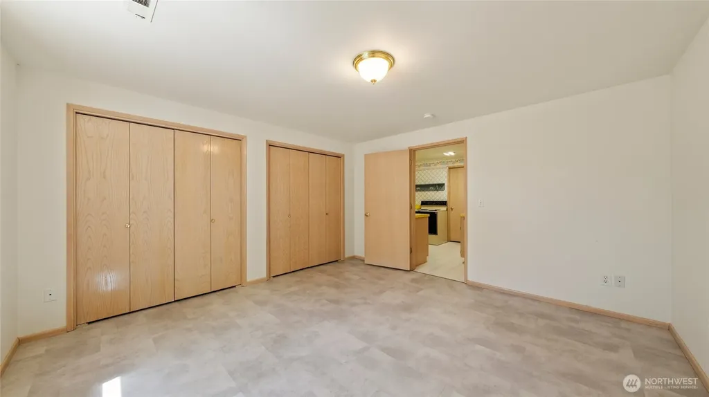 996 SE Admiral Place College Place WA 99324