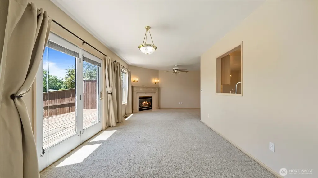 996 SE Admiral Place College Place WA 99324