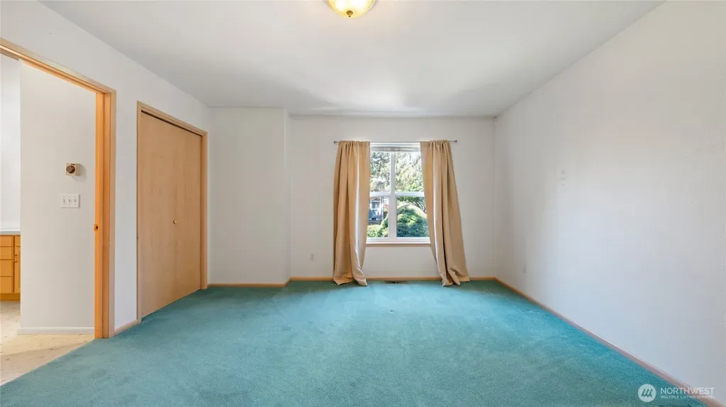 996 SE Admiral Place College Place WA 99324