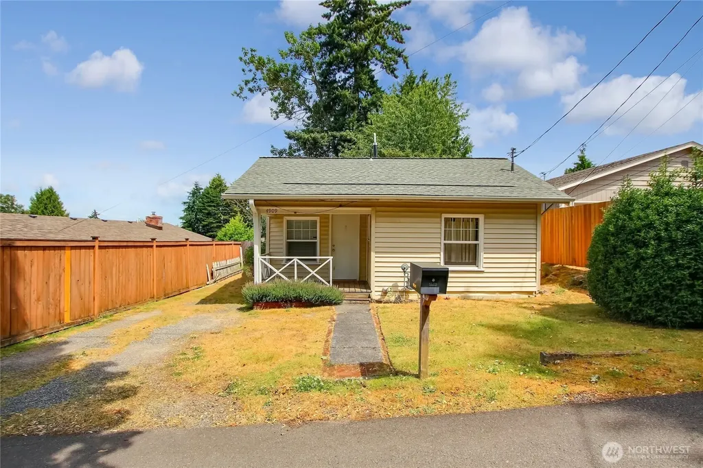 4909 N 38th Street Tacoma WA 98407