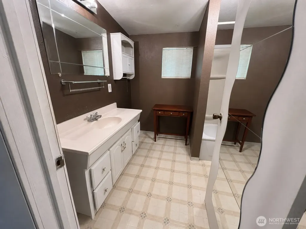 4909 N 38th Street Tacoma WA 98407