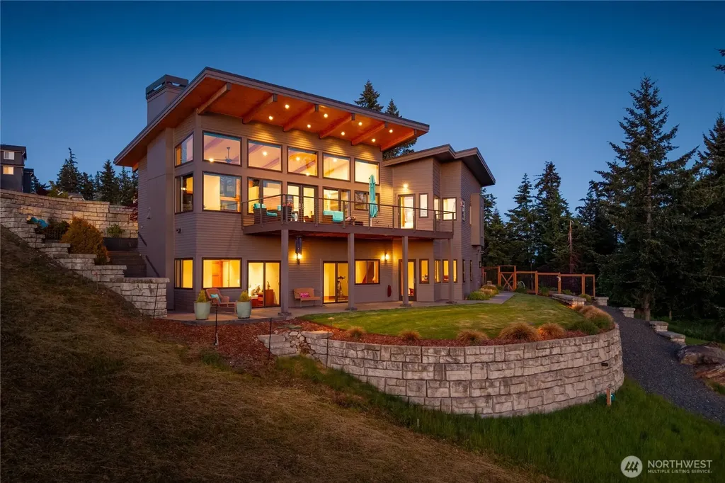 4320 Samish Crest Drive Bellingham WA 98229