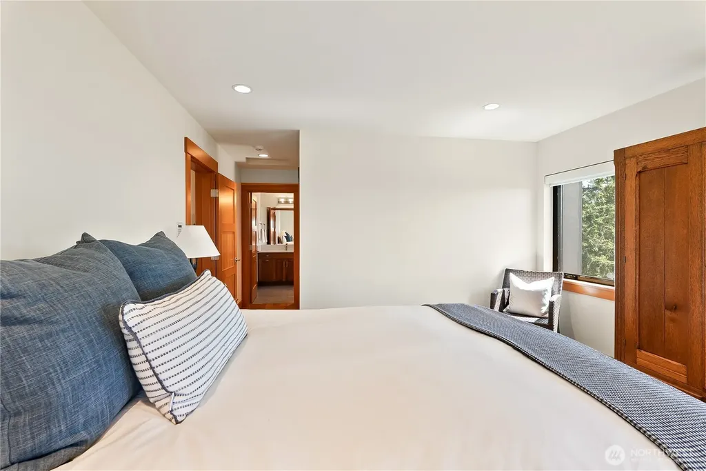 4320 Samish Crest Drive Bellingham WA 98229