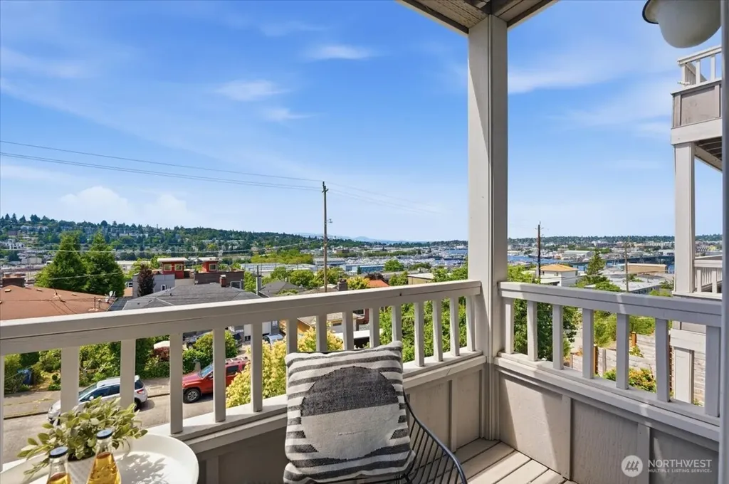 3636 13th Avenue W Seattle WA 98119