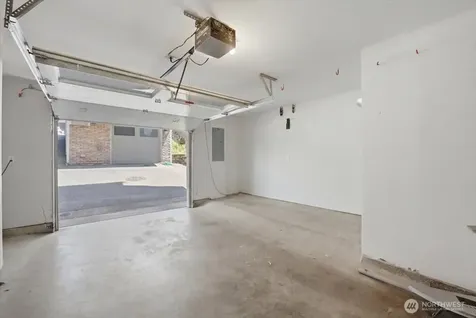 3636 13th Avenue W Seattle WA 98119