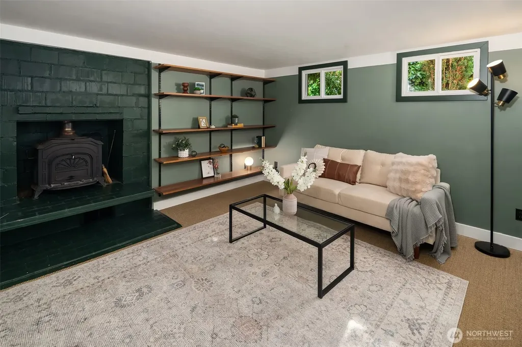 3124 W Raye Street Seattle WA 98199