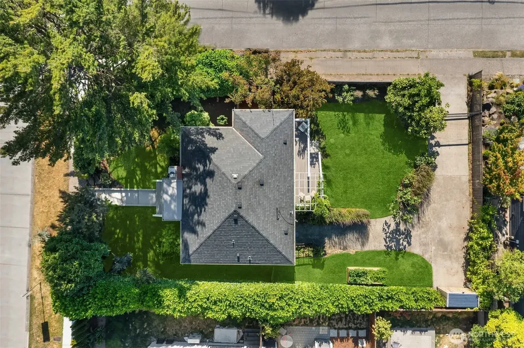 3124 W Raye Street Seattle WA 98199