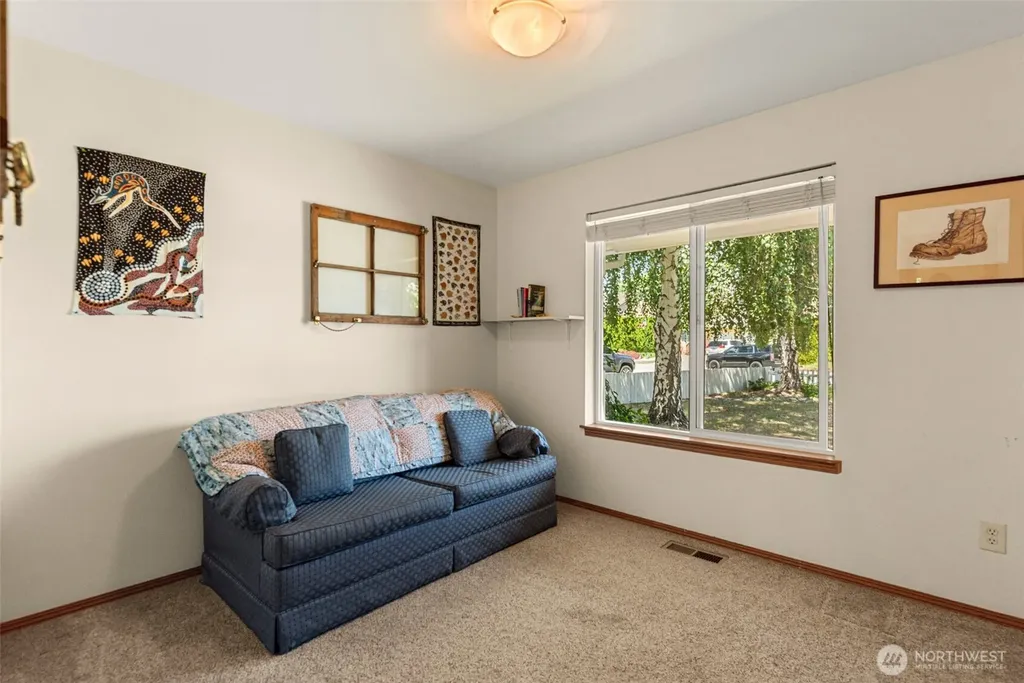 2299 E Veedol Drive East Wenatchee WA 98802