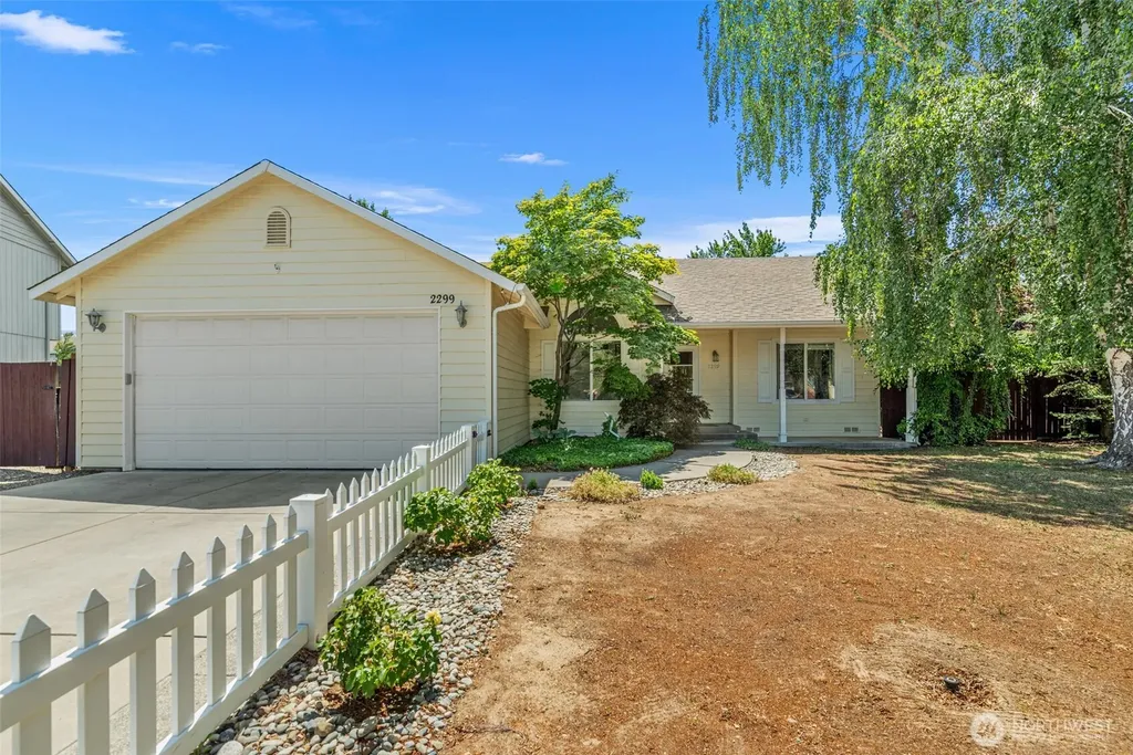 2299 E Veedol Drive East Wenatchee WA 98802