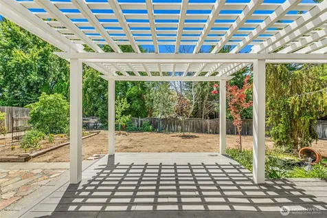 2299 E Veedol Drive East Wenatchee WA 98802