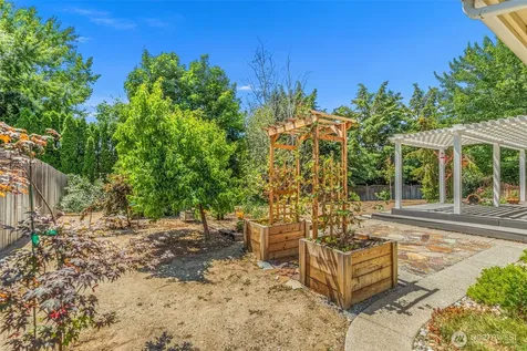 2299 E Veedol Drive East Wenatchee WA 98802