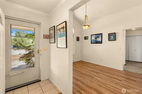 2299 E Veedol Drive East Wenatchee WA 98802