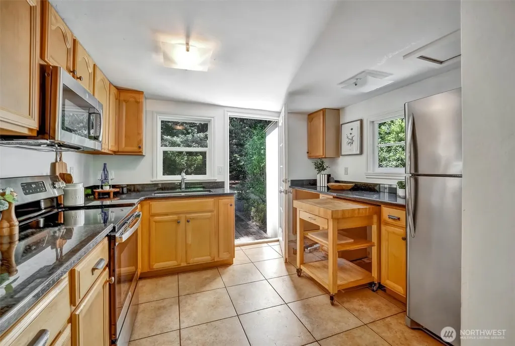 13753 Stone Avenue N Seattle WA 98133