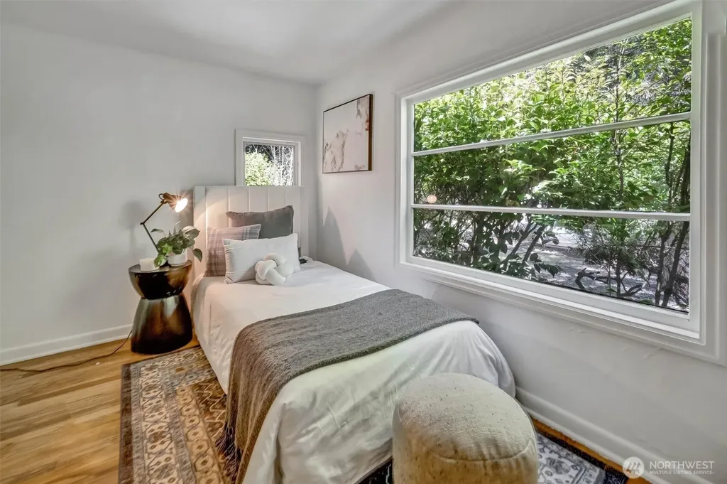 13753 Stone Avenue N Seattle WA 98133