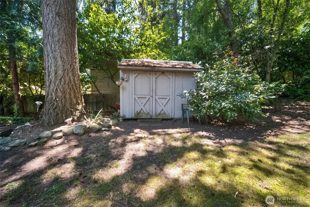 13753 Stone Avenue N Seattle WA 98133