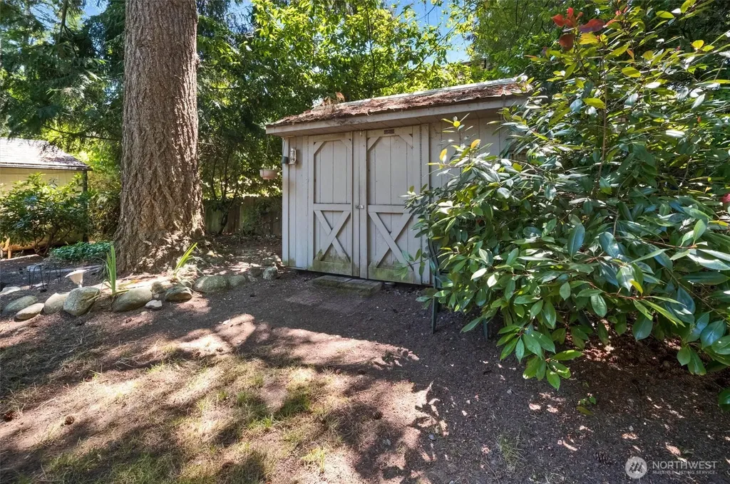 13753 Stone Avenue N Seattle WA 98133