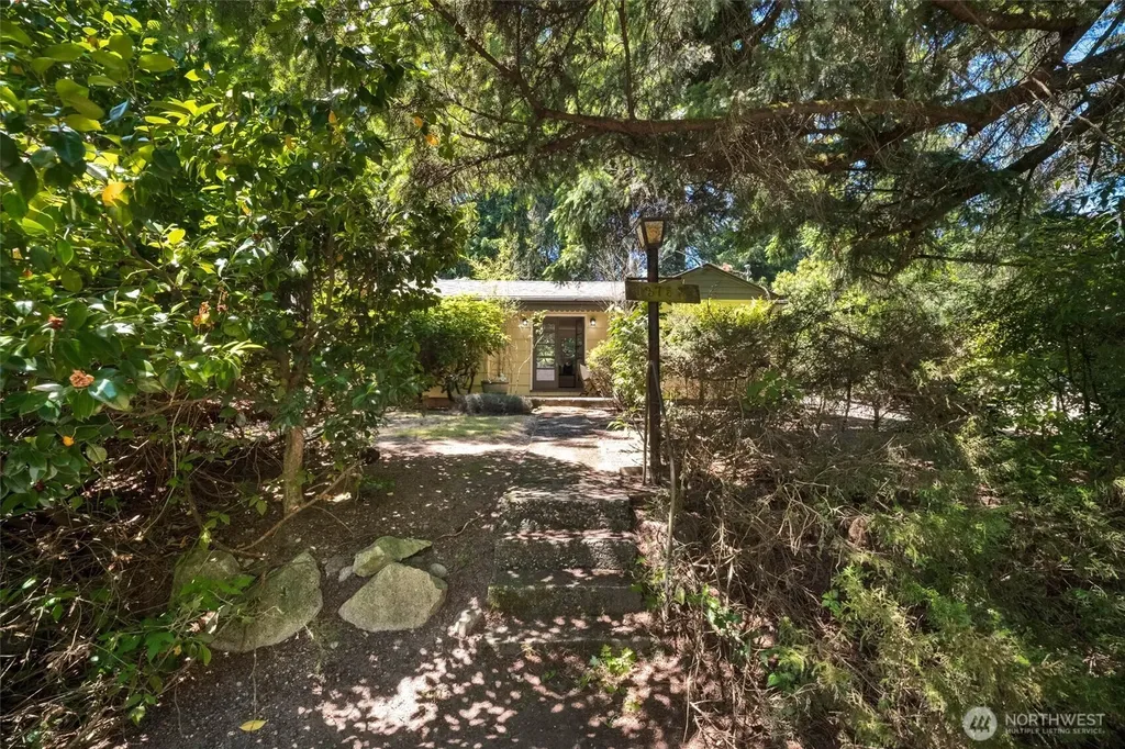 13753 Stone Avenue N Seattle WA 98133