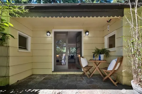 13753 Stone Avenue N Seattle WA 98133