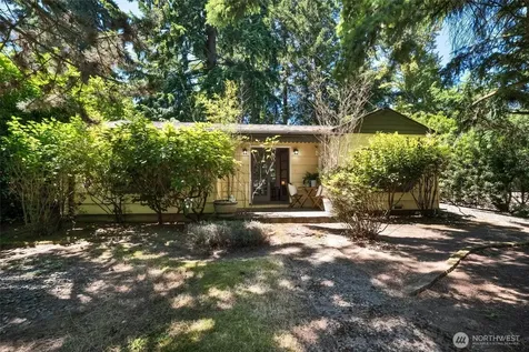 13753 Stone Avenue N Seattle WA 98133