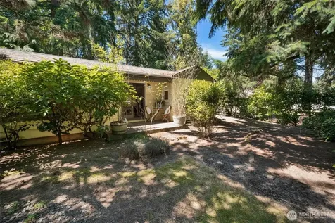13753 Stone Avenue N Seattle WA 98133