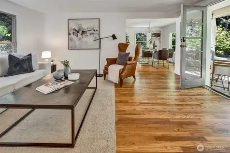 13753 Stone Avenue N Seattle WA 98133