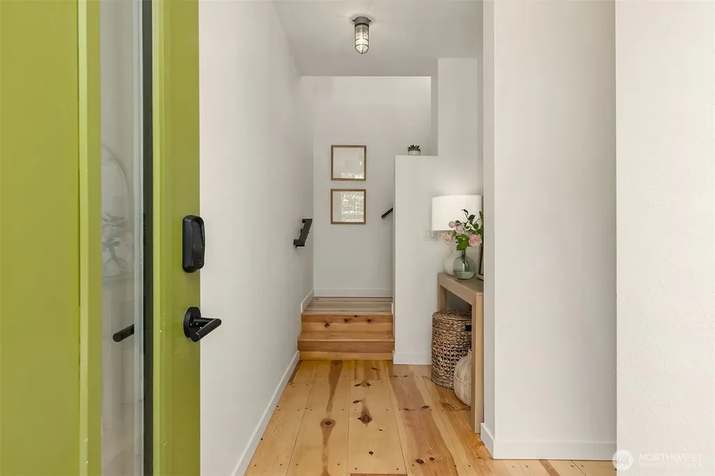 203 Madrona Way NE Bainbridge Island WA 98110