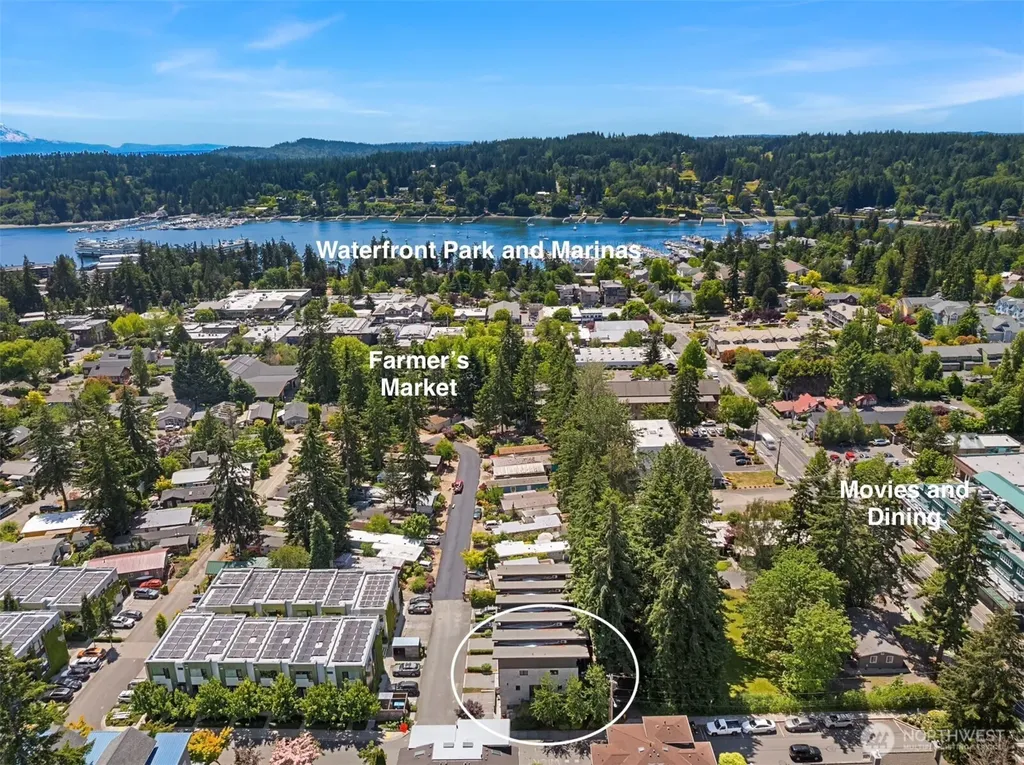203 Madrona Way NE Bainbridge Island WA 98110