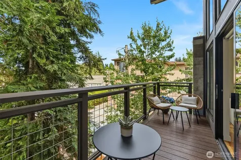 203 Madrona Way NE Bainbridge Island WA 98110