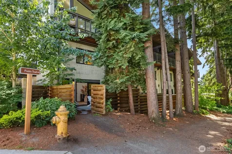 203 Madrona Way NE Bainbridge Island WA 98110