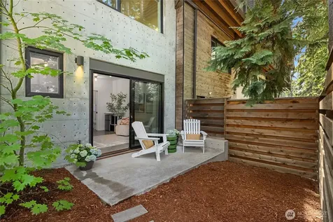 203 Madrona Way NE Bainbridge Island WA 98110
